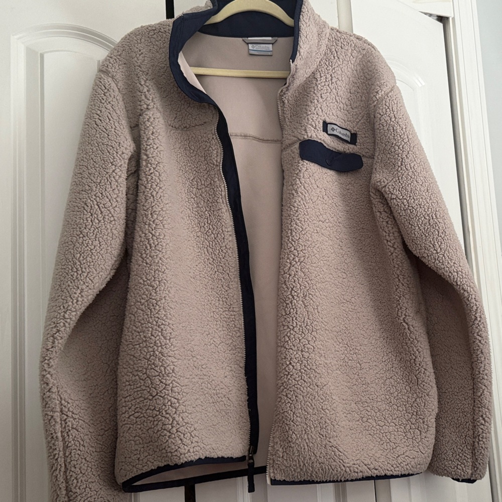 Cozy Tan Columbia Sherpa Jacket with Navy Trim